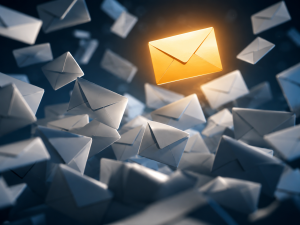 A crowded inbox showing why email subject line tips help emails stand out